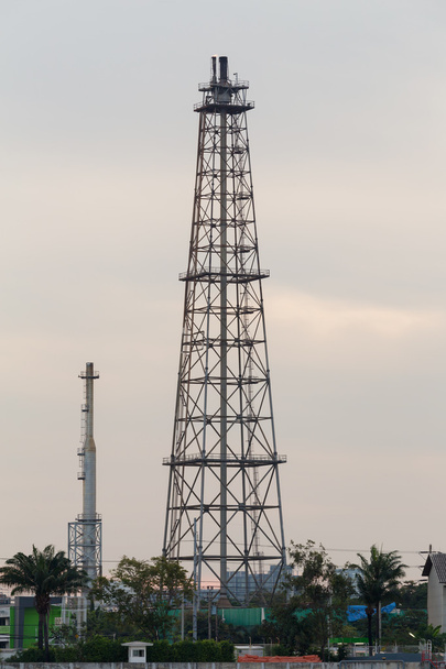 Олія нафтопереробний завод башта
 - Фото, зображення