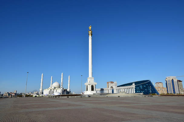 Itsenäisyyskolonna Astanassa, Kazakstanissa
 - Valokuva, kuva