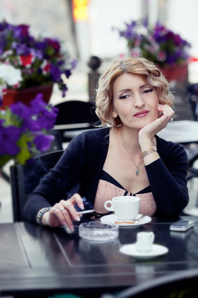 Woman in summer cafe - Fotografie, Obrázek
