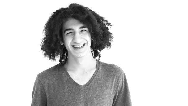 A fiatalember portréja - Felvétel, videó