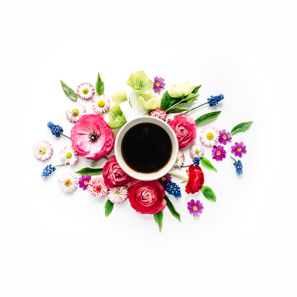 cup of coffee and bouquet of flowers - Zdjęcie, obraz