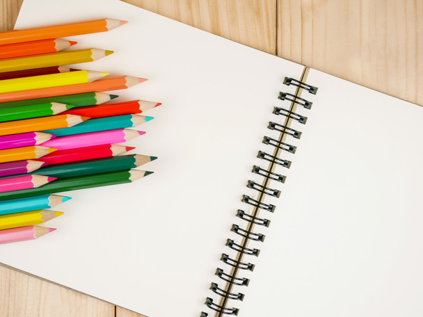 Color pencil and notebook 18 - Фото, изображение