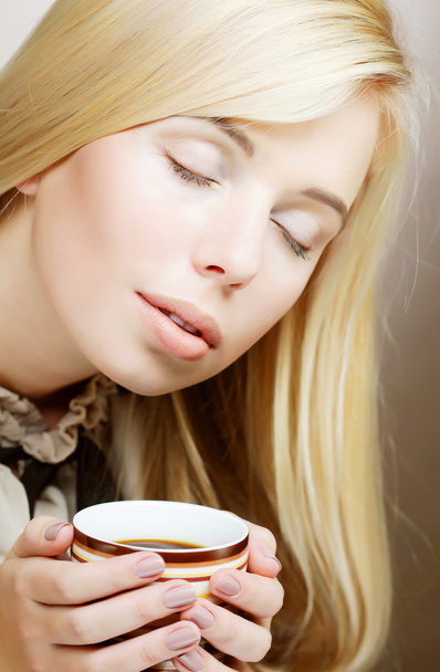 pretty woman drinking coffee - Photo, Image