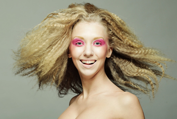 blond with pink make up - 写真・画像
