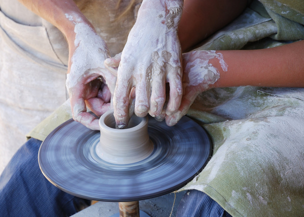 práci z házení kola pro keramiky - Fotografie, Obrázek