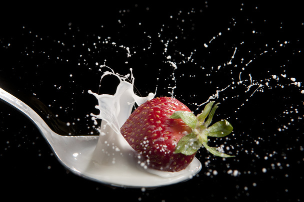 Strawberry splash - Photo, Image