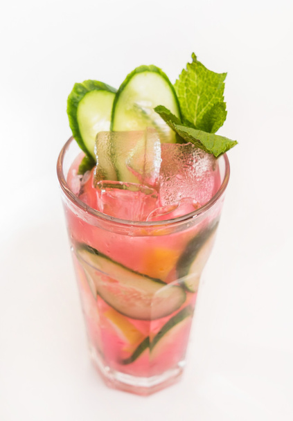tasty cold cocktail  - Foto, afbeelding