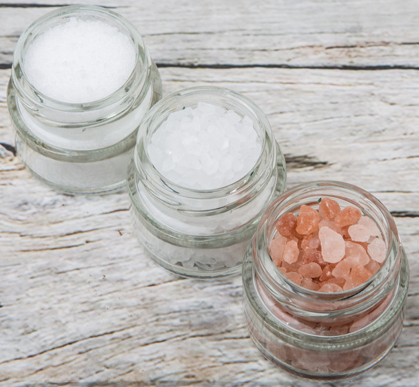 Table Salt, Sea Salt and Himalayan Salt - Foto, imagen