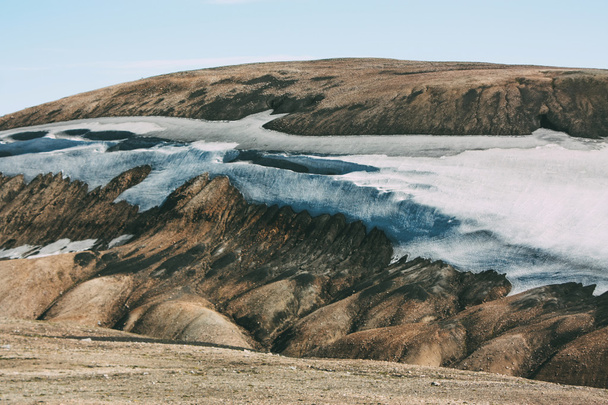 Islandzki krajobraz. Piękne góry i wulkanicznym obszarze - Zdjęcie, obraz