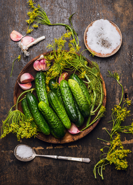 Fresh organic cucumbers - Foto, afbeelding