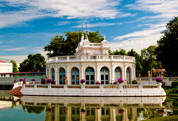 Paviljonki, Bang-Pa-In Palace Ayutthaya Thaimaa
 - Valokuva, kuva