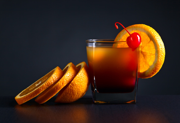 cocktail Tequila auringonnousu ja oranssi
 - Valokuva, kuva