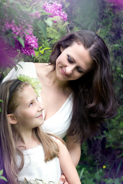Happy young mother with her daughter. - Foto, Bild
