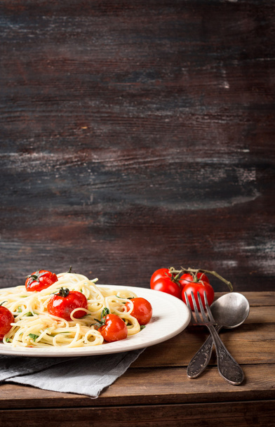 Pasta with cherry tomatoes - Foto, Bild