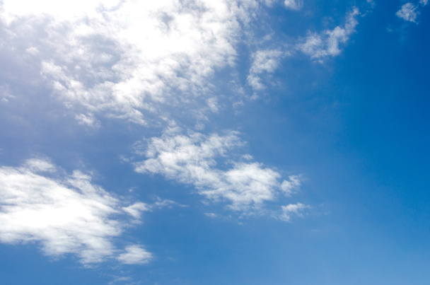 cielo blu con nuvole - Foto, immagini