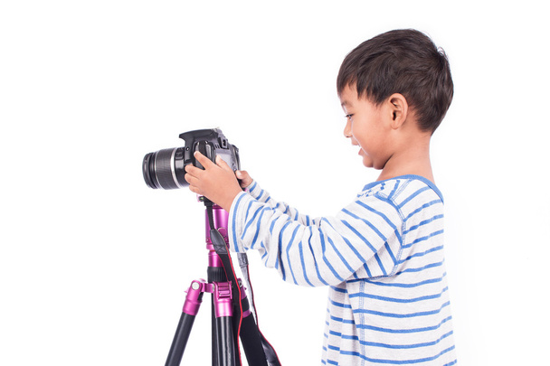 aranyos kis fiú vesz kamera - Fotó, kép