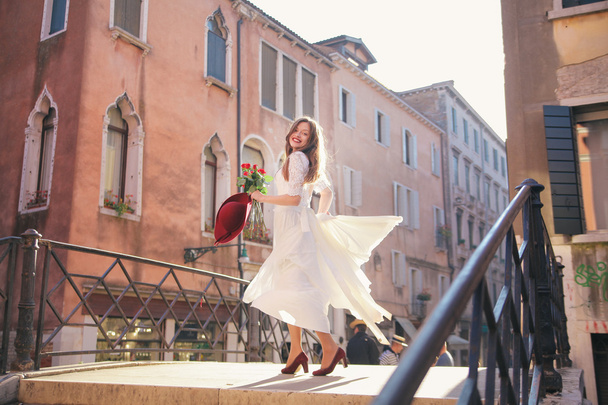 european bride in Venice - Фото, зображення