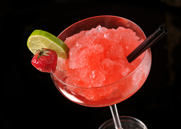 Strawberry margarita cocktail - Φωτογραφία, εικόνα