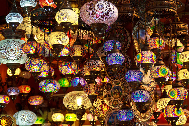 Lâmpadas turcas no Grande Bazar, Istambul, Turquia
 - Foto, Imagem