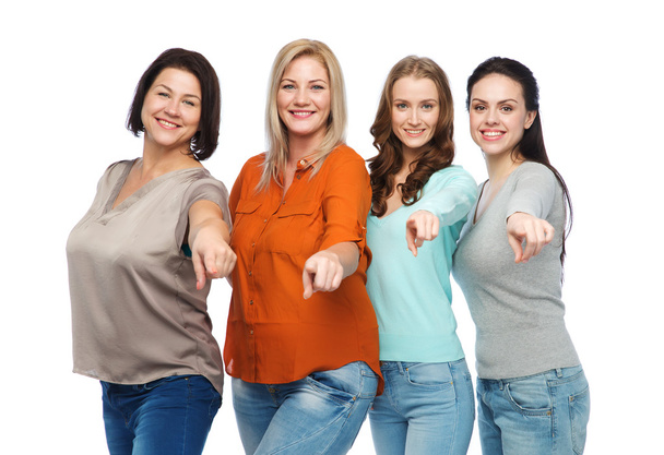 Grupa kobiet szczęśliwy, wskazując palcem na Ciebie - Zdjęcie, obraz