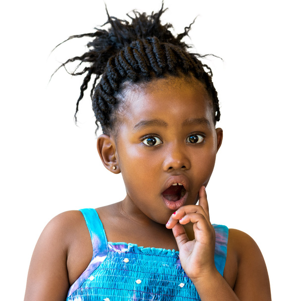 Αφρικής κορίτσι με έκπληξη έκφρασης προσώπου. - Φωτογραφία, εικόνα