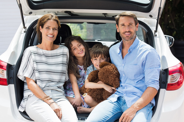 Family on car trip - Фото, зображення