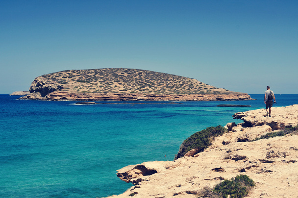 muž čelí Illa des Bosc ostrov Ibiza, Španělsko - Fotografie, Obrázek