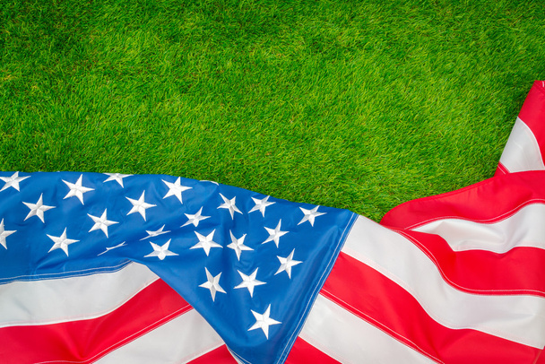 American flag on grass - Zdjęcie, obraz