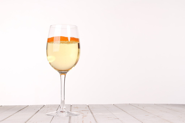 Belo cocktail. Espumante com taça de champanhe
 - Foto, Imagem