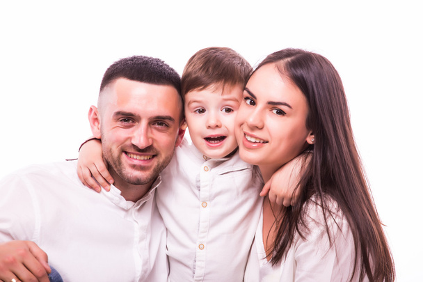 Счастливая семья: мать, отец и сын
  - Фото, изображение