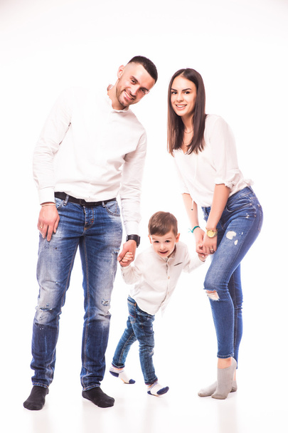 Família feliz: mãe, pai e filho
  - Foto, Imagem