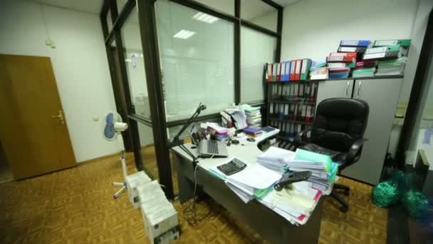 Working place - table, equipment, armchair in office - Záběry, video