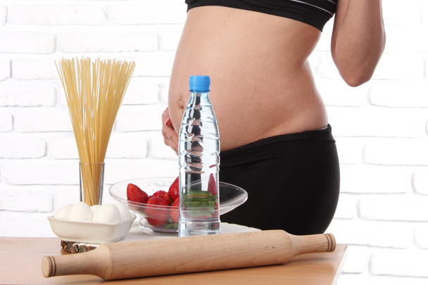 Femme enceinte et alimentation saine
 - Photo, image