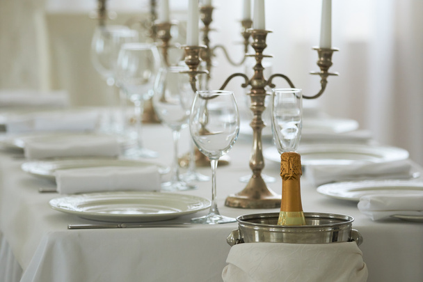 Decorated feast table in restaurant - Valokuva, kuva