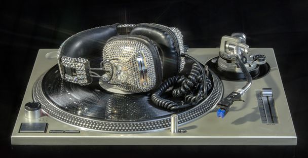 bling headphones de cristal
 - Foto, Imagem