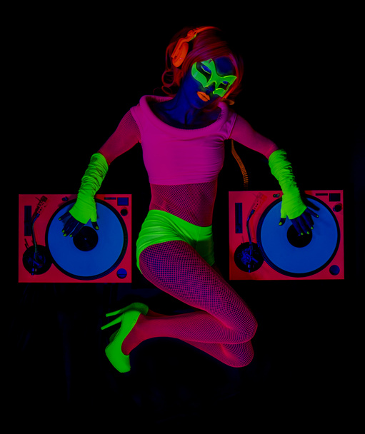 Seksikäs neon uv hehku DJ
 - Valokuva, kuva