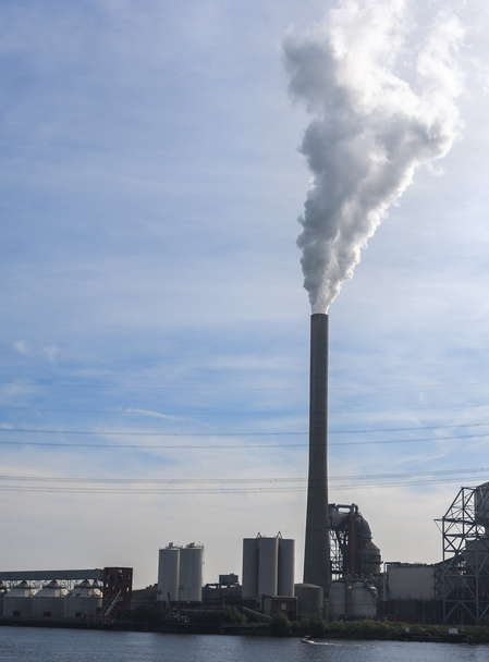 Электростанция загрязняет окружающую среду
 - Фото, изображение