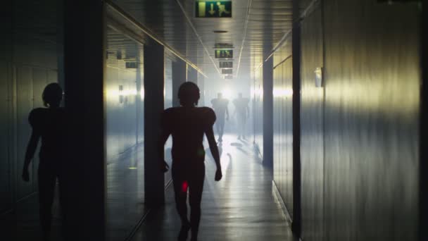 Spieler laufen durch Stadiontunnel  - Filmmaterial, Video