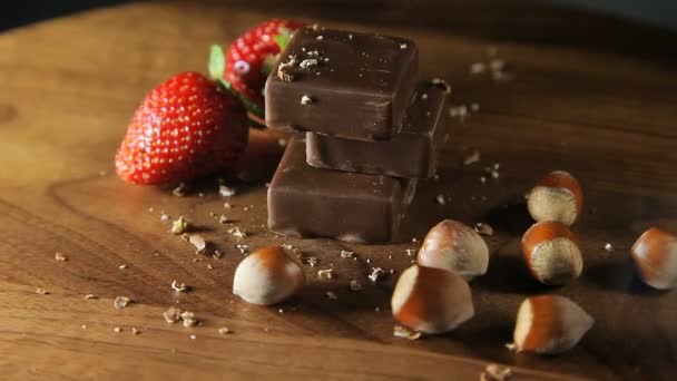 Schokolade, Erdbeeren und Nüsse - Filmmaterial, Video