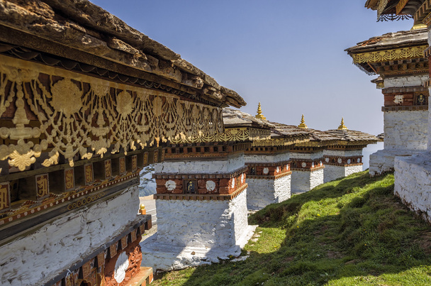 Paso de Dochula, Punakha, Bután
 - Foto, imagen