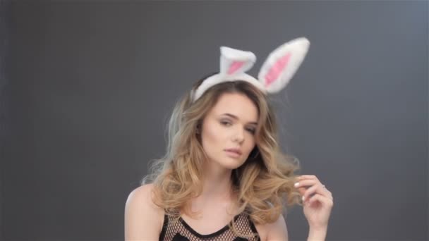 Meisje weared bunny oren - Video