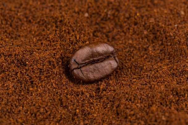 Grão de café em pó closeup
 - Foto, Imagem