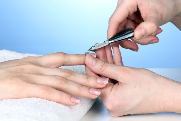 Manicure process in salon - Fotoğraf, Görsel