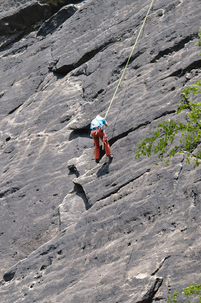 sziklamászás mászó mountainer fal sport kő - Fotó, kép