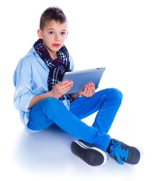 Boy play with tablet - Фото, зображення