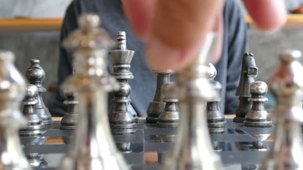 actie van de beweging beslissende schaakmat - Video