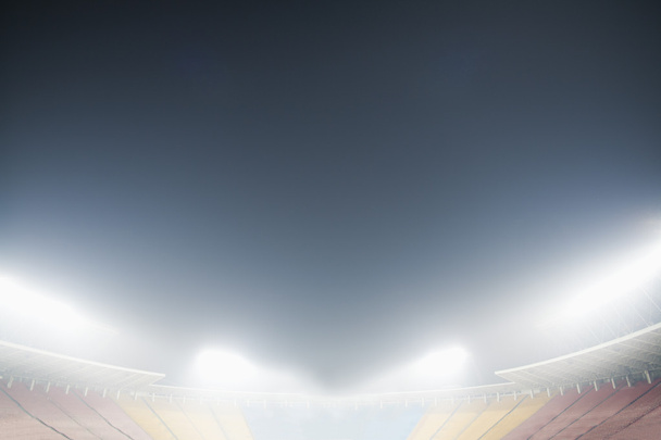 Stadyum ışıkları gece görünümü - Fotoğraf, Görsel