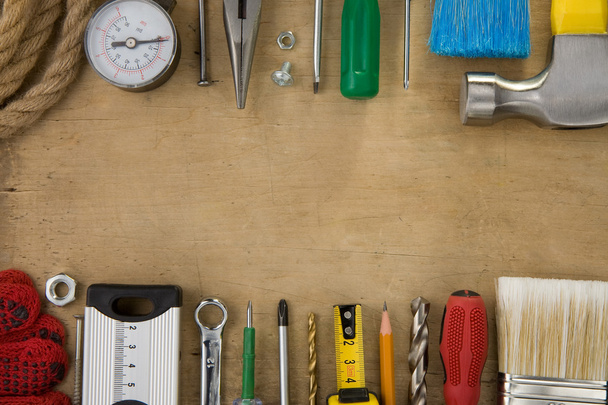 conjunto de herramientas e instrumentos sobre textura de madera
 - Foto, imagen