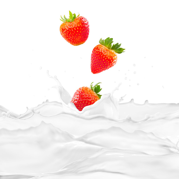 Strawberries On Milk Splash - Foto, Imagem