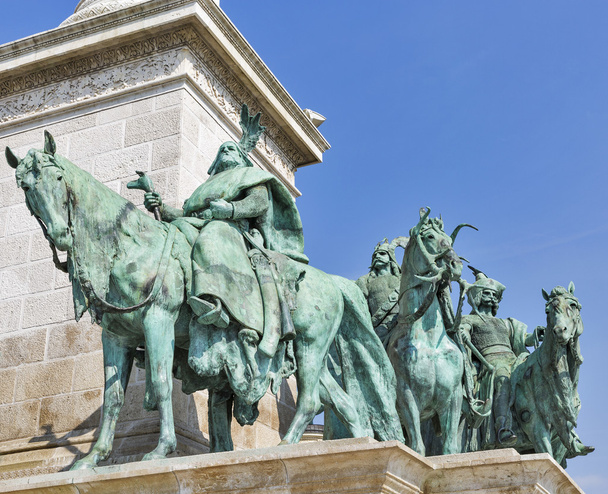 Μνημείο χιλιετίας στη Βουδαπέστη της Ουγγαρίας. - Φωτογραφία, εικόνα